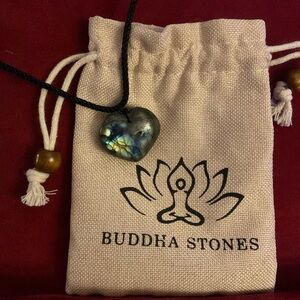 Year of the Dragon, 2024. Heart Pendant Necklace.  Beautiful Stone. NWOT